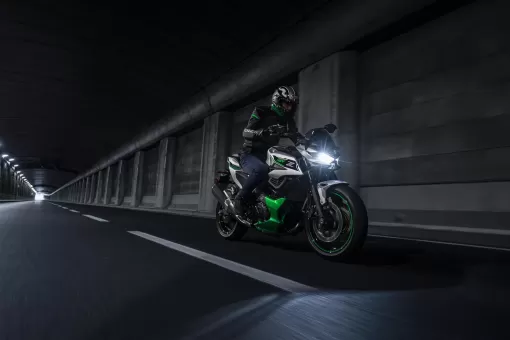 kawasaki-nov23-doublehybridoffer-gallery3.jpg