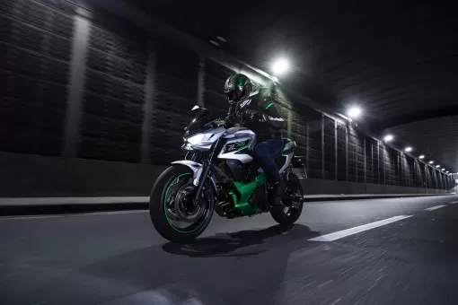 kawasaki-nov23-doublehybridoffer-gallery4.jpg
