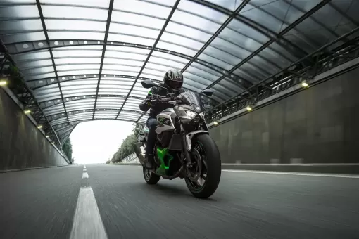 kawasaki-nov23-doublehybridoffer-gallery5.jpg