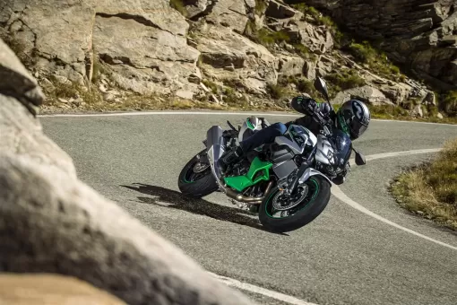 kawasaki-nov23-doublehybridoffer-gallery1.jpg