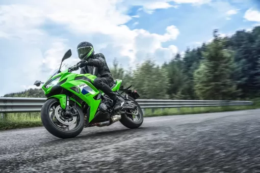 kawasaki-sep26-ninja650updates27-gallery5.jpg